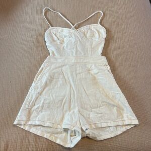 Mahina White Pajama Set with Spaghetti Straps and Sweetheart Neckline